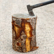 Halkomapölkky klapien pilkkomiseen